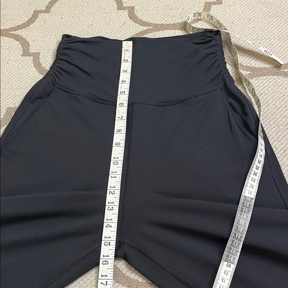 Lululemon Take It Easy Pant (31"), black, size 4, MSRP $108 - Picture 9 of 15